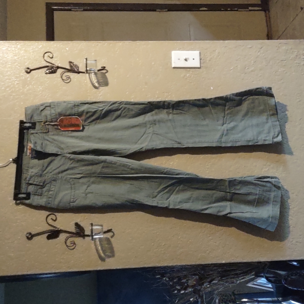 Kahi pants